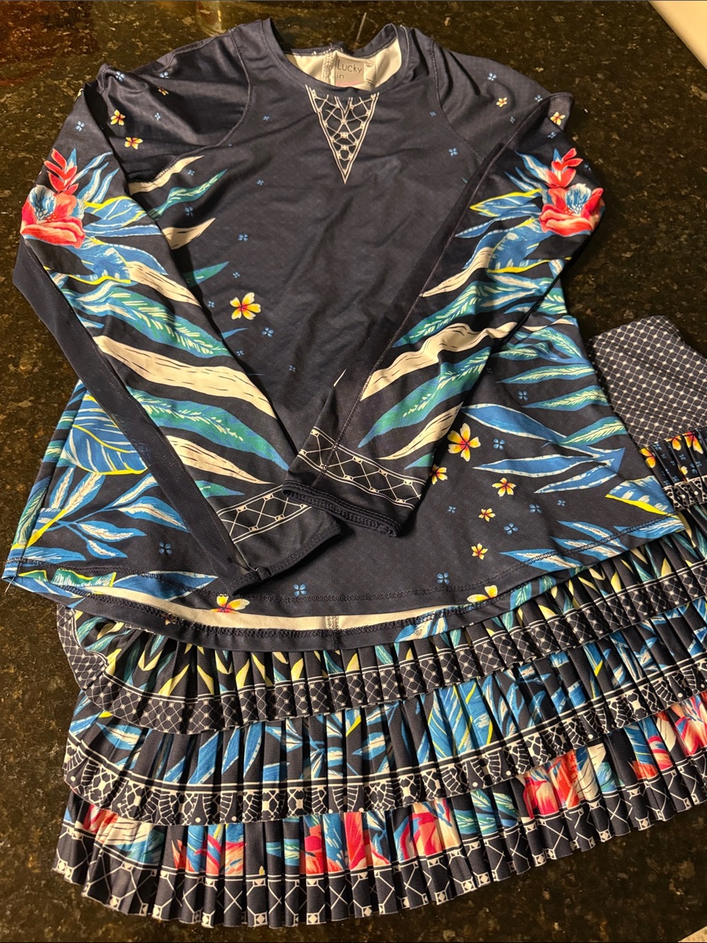 Tennis Lucky Brand Navy Floral Printed Long Sleeve Top